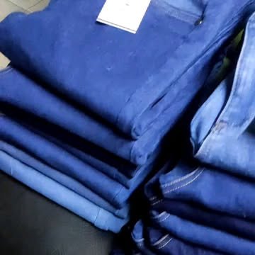 Jeans a la medida en diferentes tonos